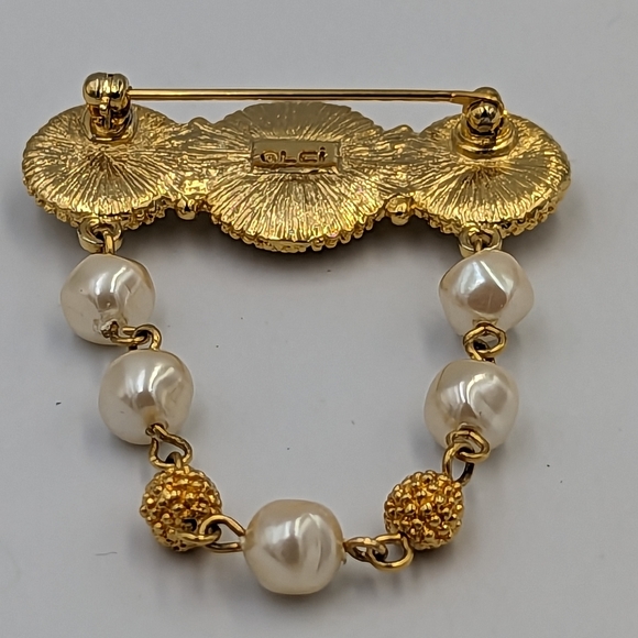 Decorated Bar & Chain Faux Pearls LIZ CLAIBORNE Vintage Gold Tone Brooch - Picture 7 of 11